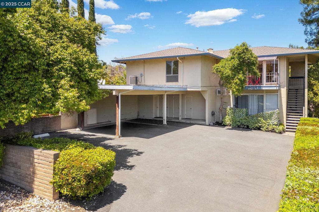Martinez, CA 94553,142 Blue Ridge Dr