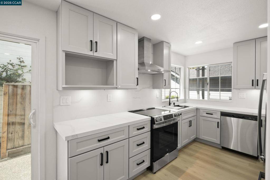 Newark, CA 94560,6453 Potrero Dr