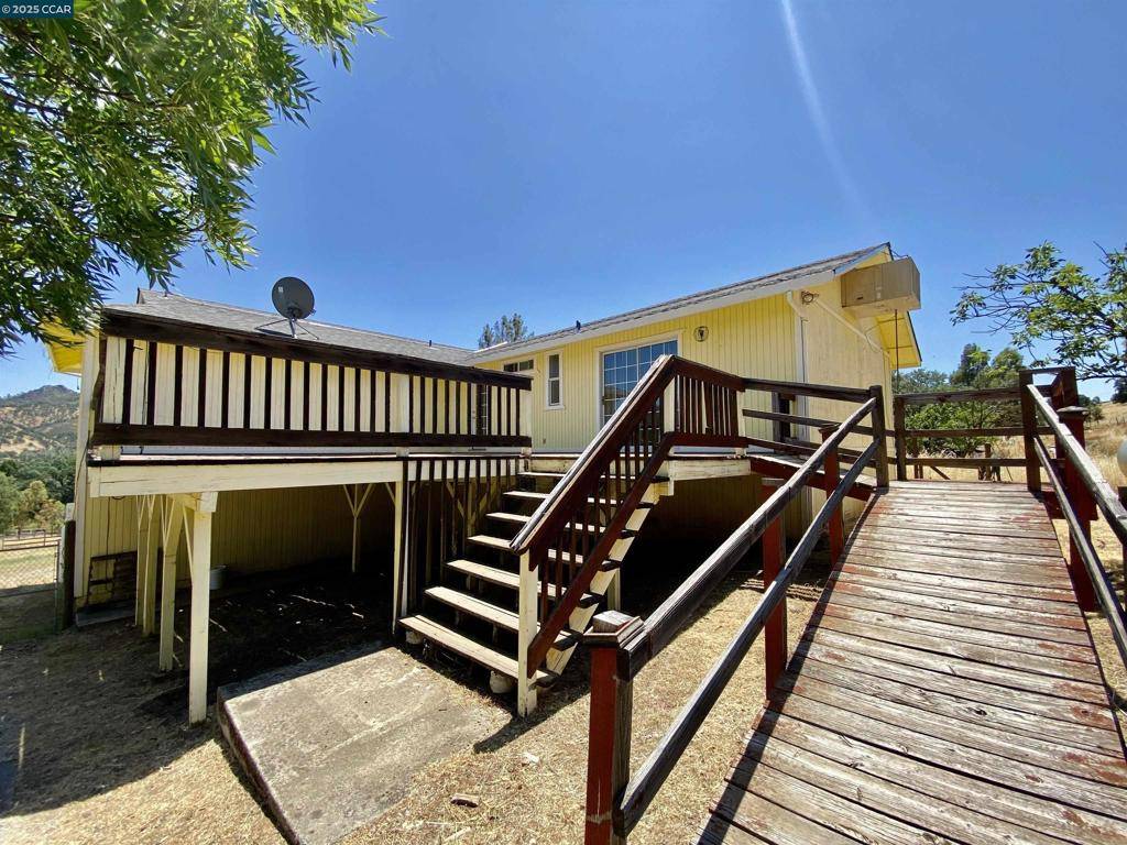 Clearlake Oaks, CA 95423,2707 River View Rd