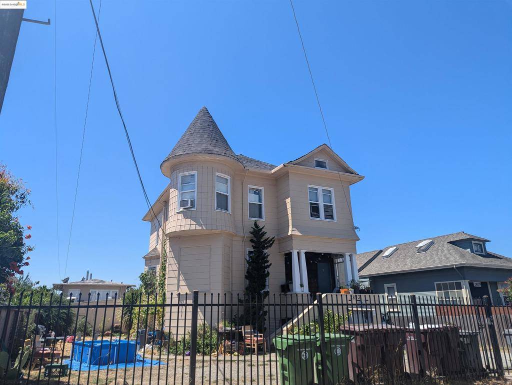 Oakland, CA 94602,2883 Brookdale Avenue