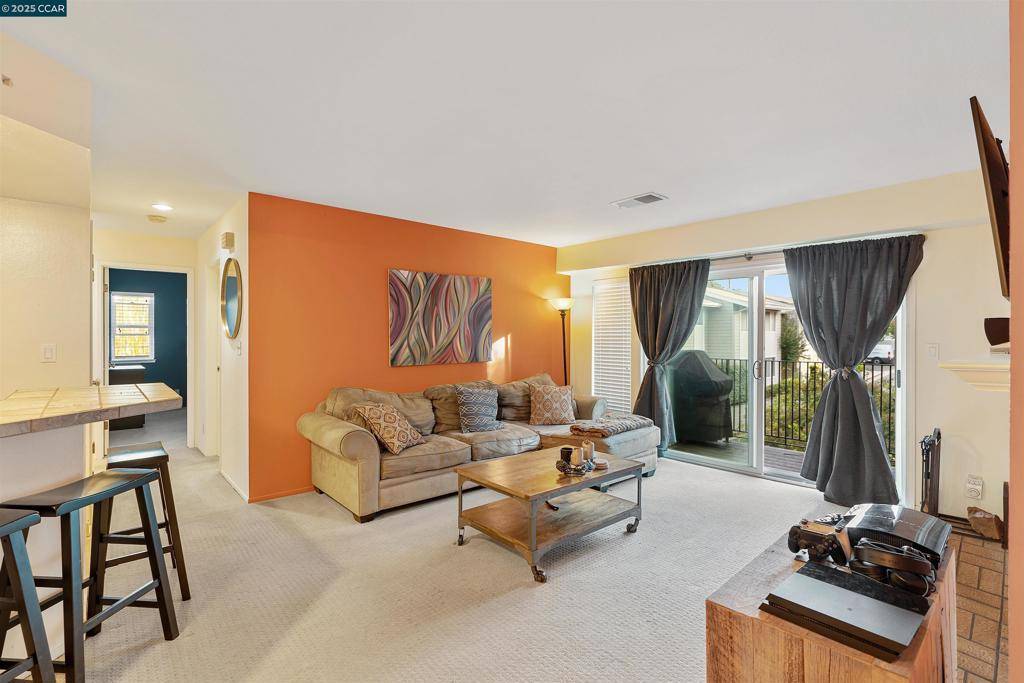 Walnut Creek, CA 94597,1089 Wesley Court #8
