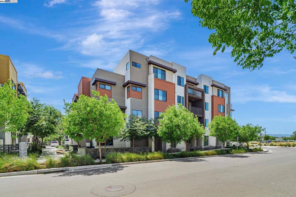 Dublin, CA 94568,5891 Cadence Ave
