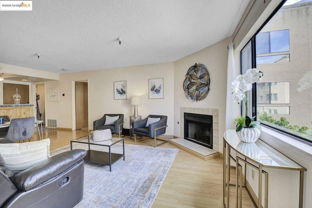Albany, CA 94706,545 Pierce St #3002