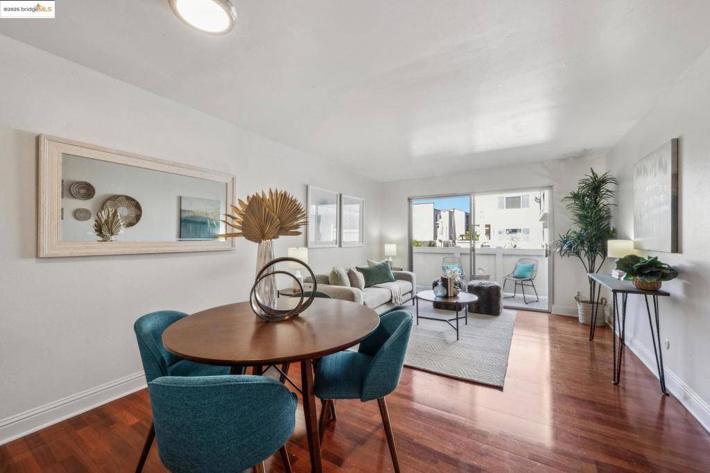 Oakland, CA 94611,2005 Pleasant Valley #113