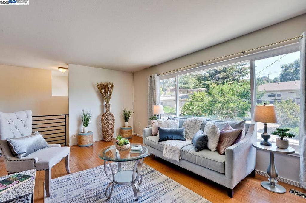 Oakland, CA 94605,82 Elysian Fields Dr.