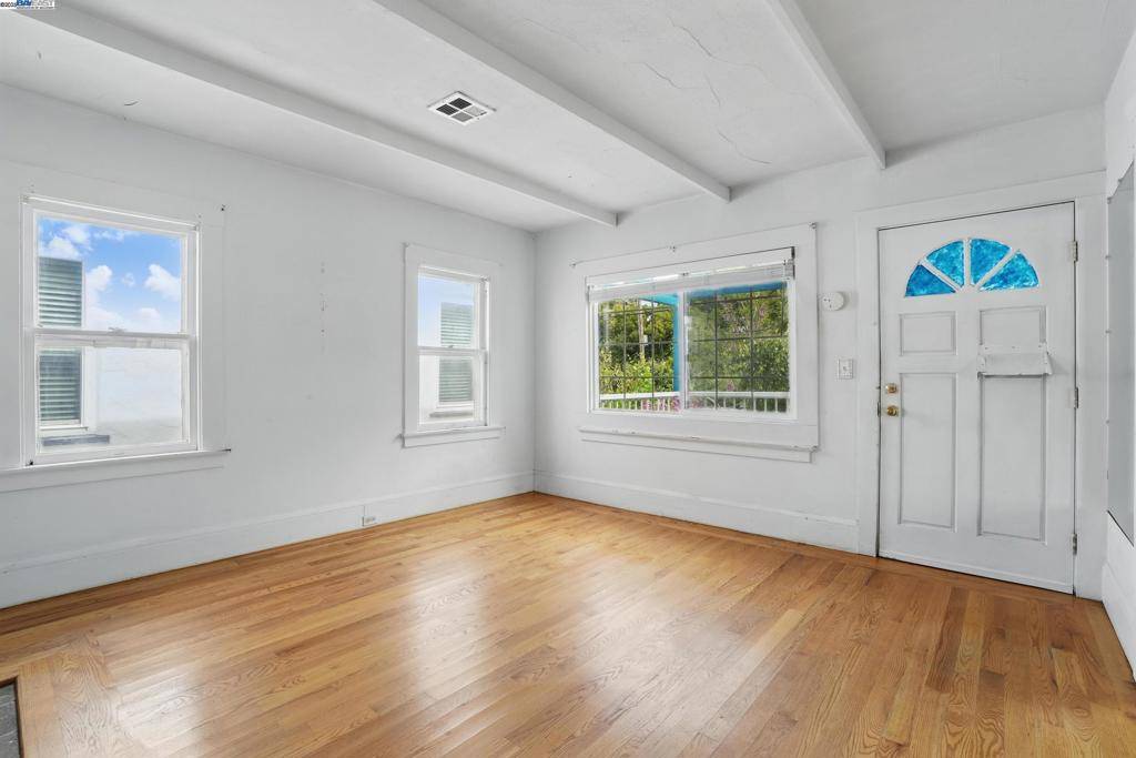 Burlingame, CA 94010,1307 California Dr