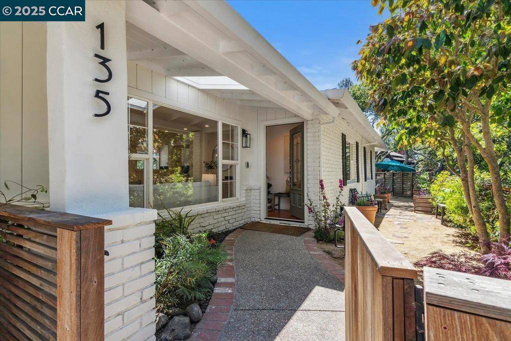 Orinda, CA 94563,135 Camino Don Miguel