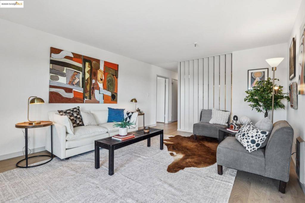 Oakland, CA 94610,325 Vernon St #301