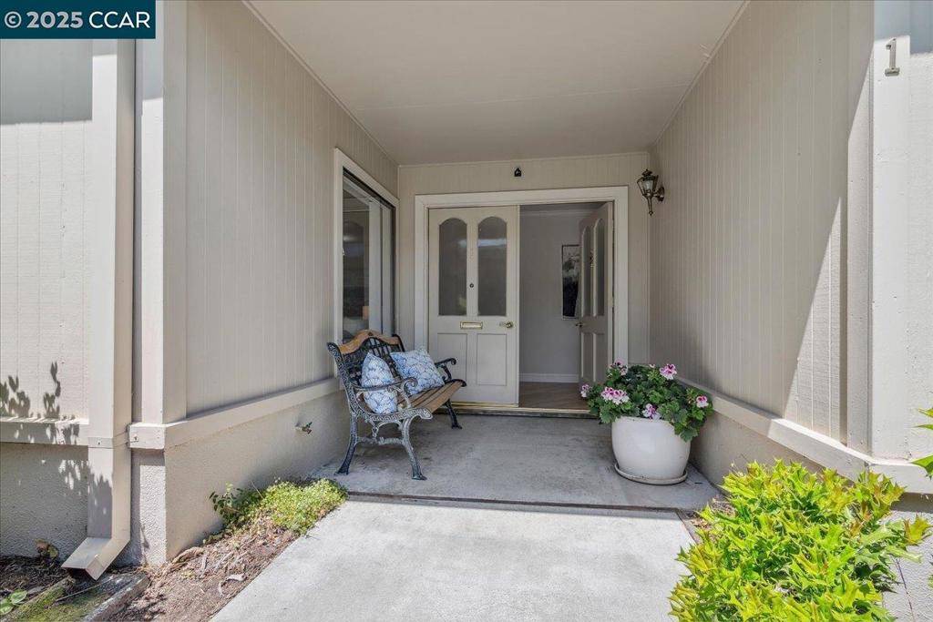 Walnut Creek, CA 94595,3201 Golden Rain Rd #1