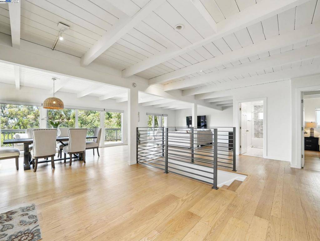 Oakland, CA 94611,2323 Mastlands Dr
