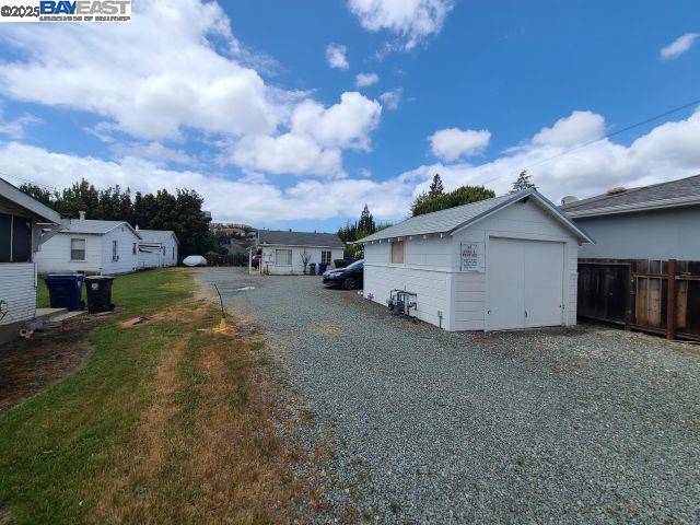 Castro Valley, CA 94546,19979 Wisteria St