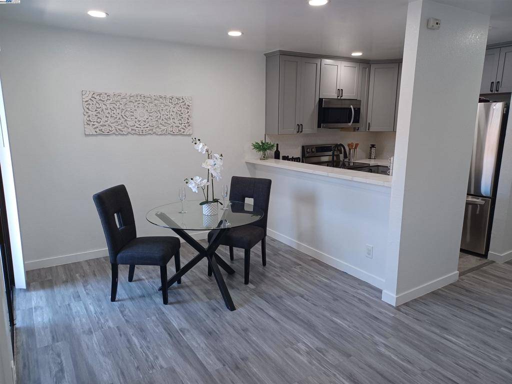 Union City, CA 94587,112 Aurora Plz