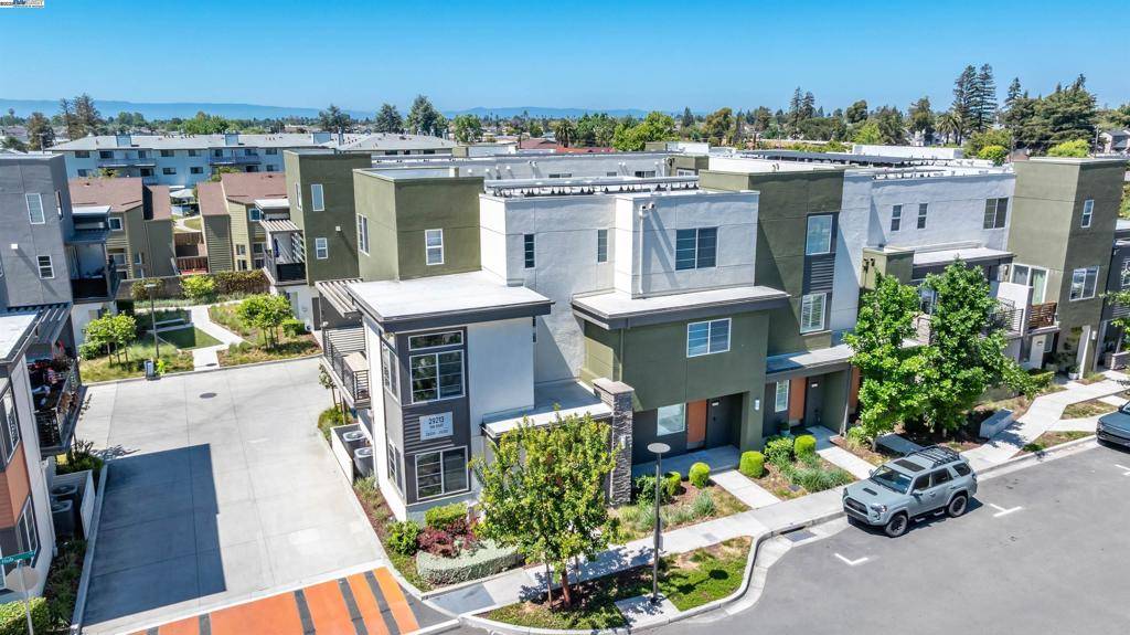 Hayward, CA 94544,29231 Hub Ct