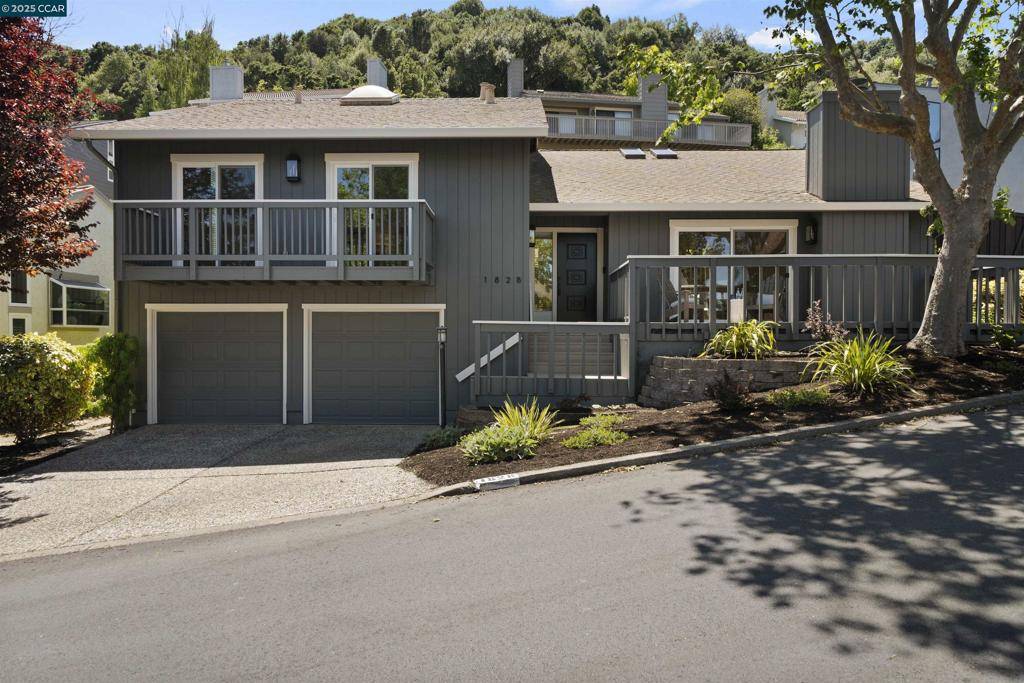 Moraga, CA 94556,1828 Saint Andrews Dr.