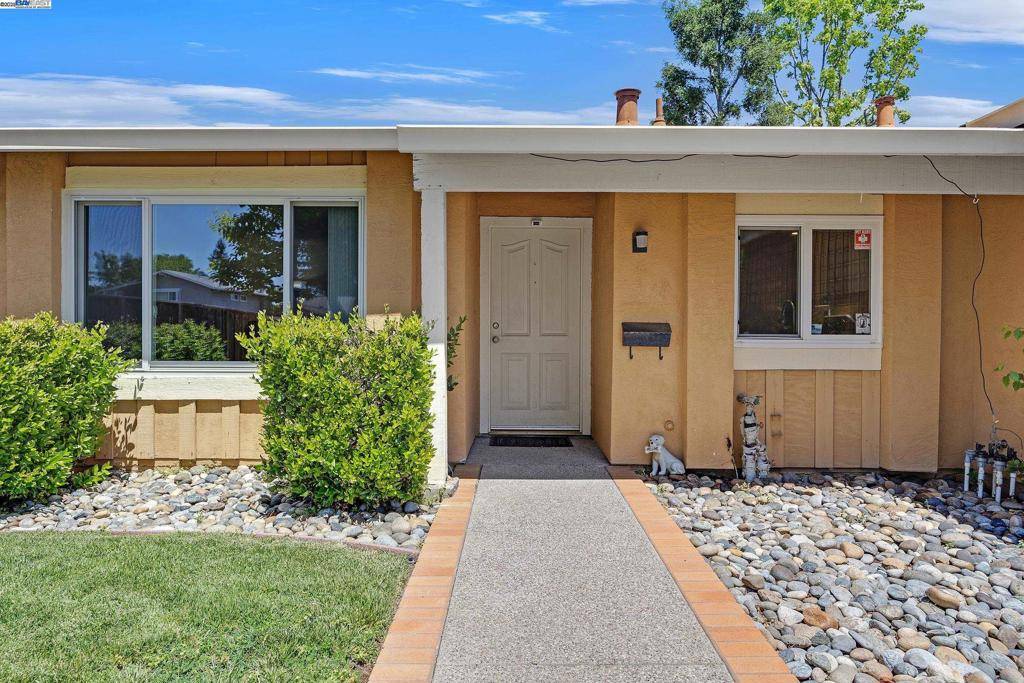 Livermore, CA 94550,5436 Charlotte Way
