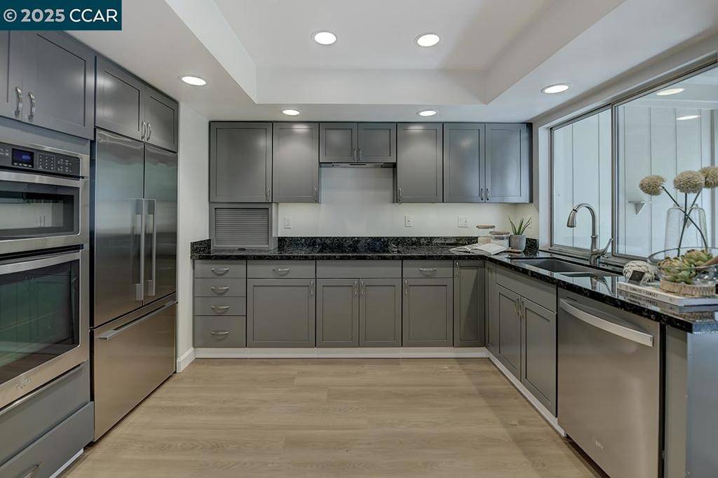 Walnut Creek, CA 94595,900 Terra California Dr #6