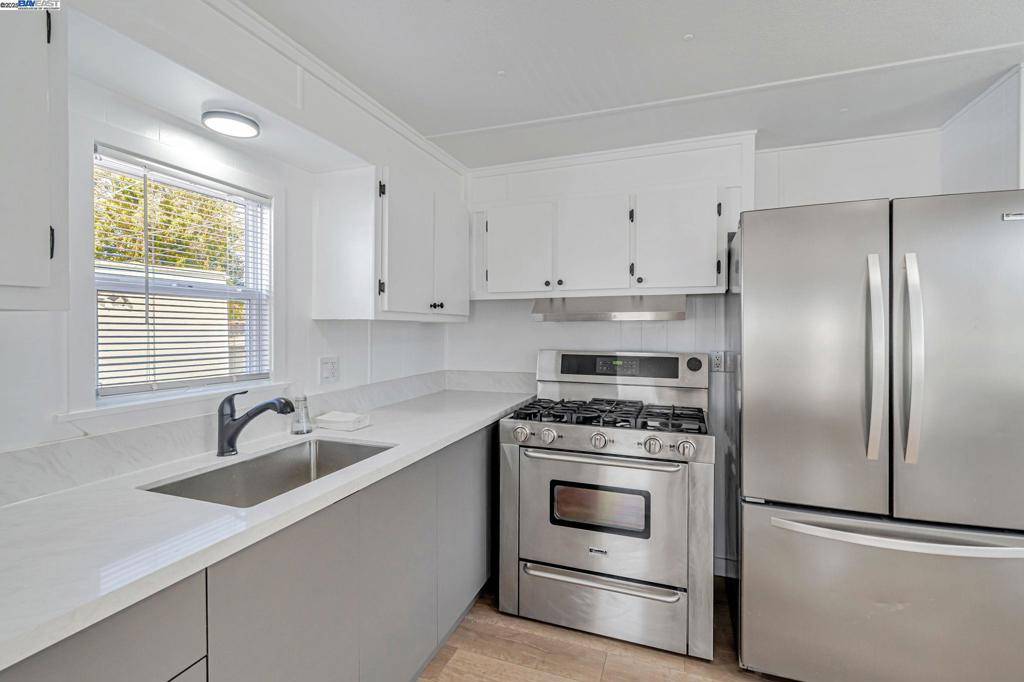 South San Francisco, CA 94080,1700 El Camino Real
