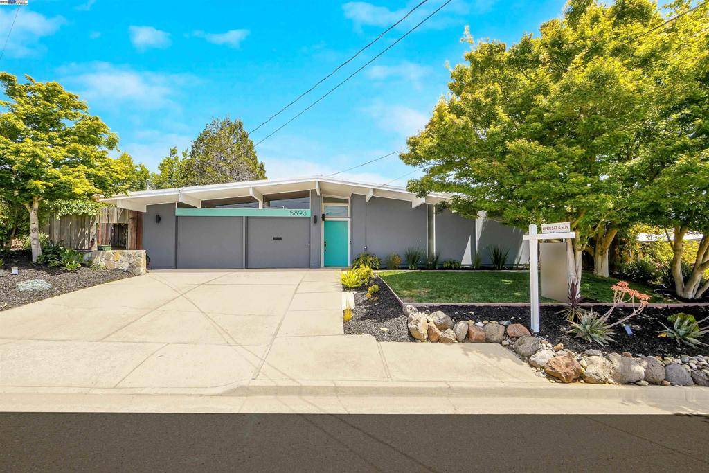 Castro Valley, CA 94552,5893 Highwood Rd