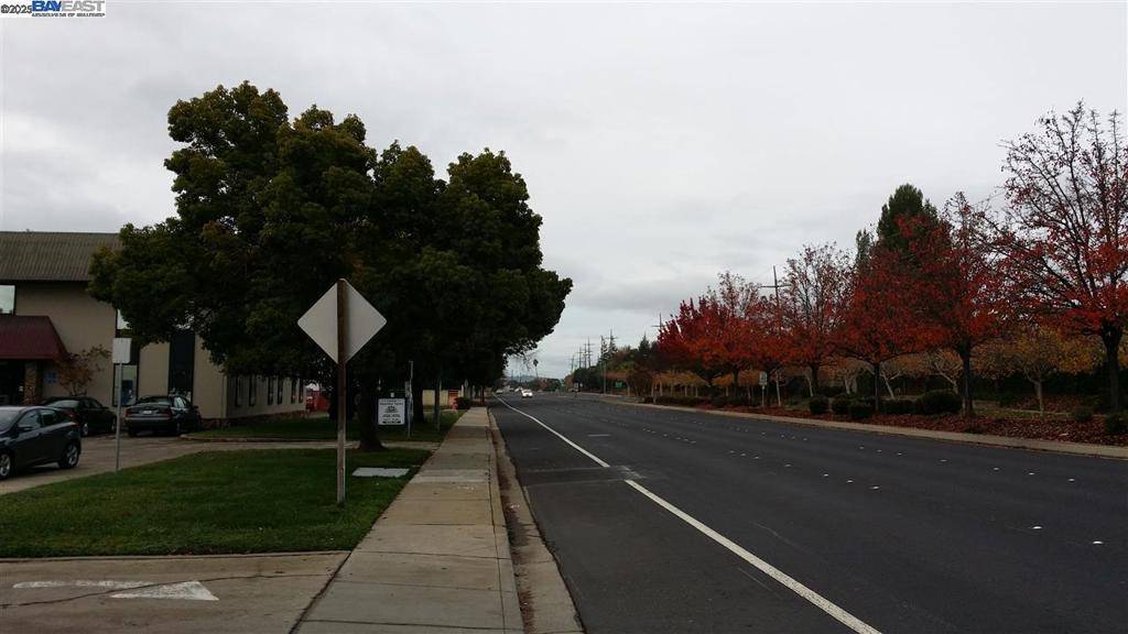 Livermore, CA 94551,4049 1St St 241