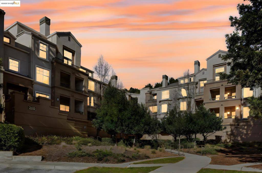 Oakland, CA 94618,260 Caldecott #113