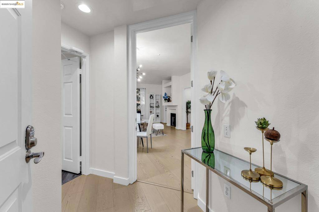 Oakland, CA 94618,260 Caldecott #113