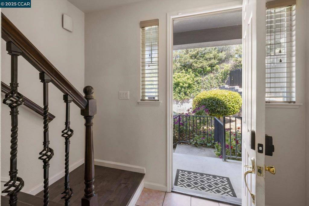 El Sobrante, CA 94803,272 Appian Village Dr