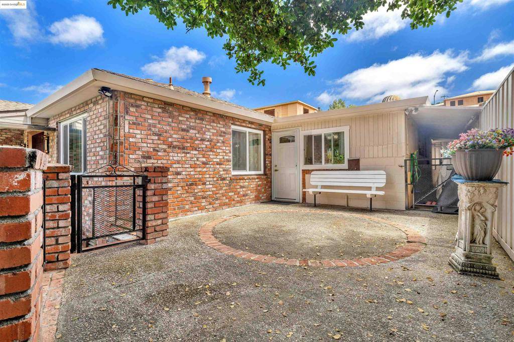 Castro Valley, CA 94546,18522 Madison Ave