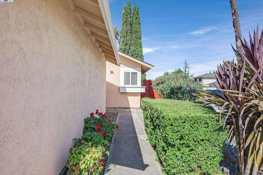 Pleasanton, CA 94588,2280 Delucchi Dr
