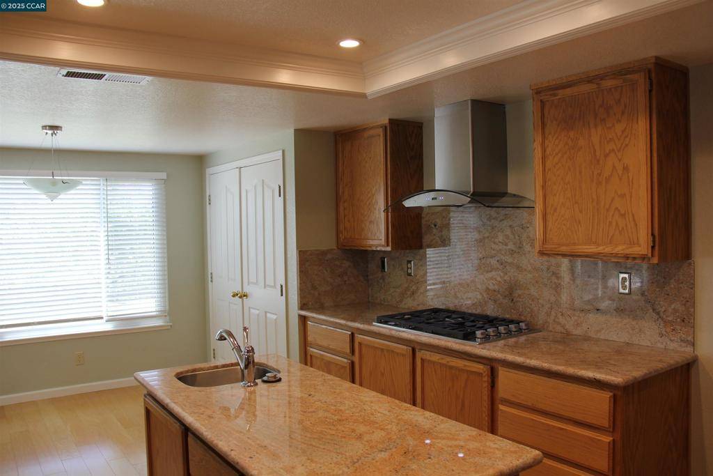338 Newcastle Ln Danville, CA 94506