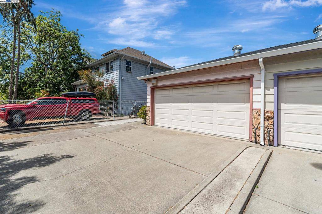 Oakland, CA 94601,2538 E 16Th St