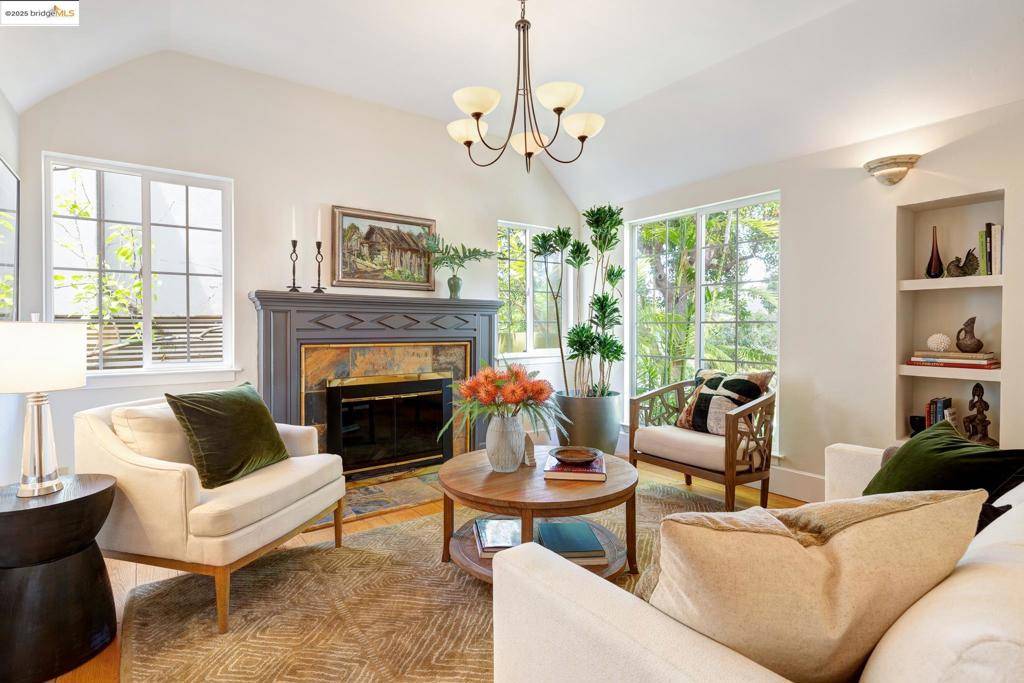 Berkeley, CA 94702,1294 Delaware St