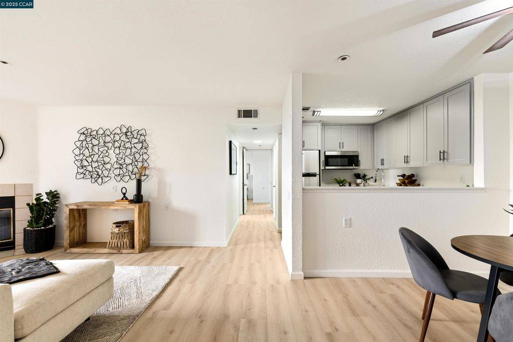 Sacramento, CA 95825,1019 Dornajo Way #110