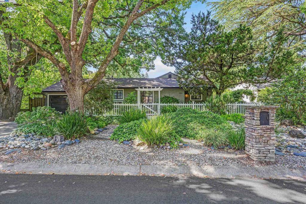 Pleasant Hill, CA 94523,203 Roberta Ave