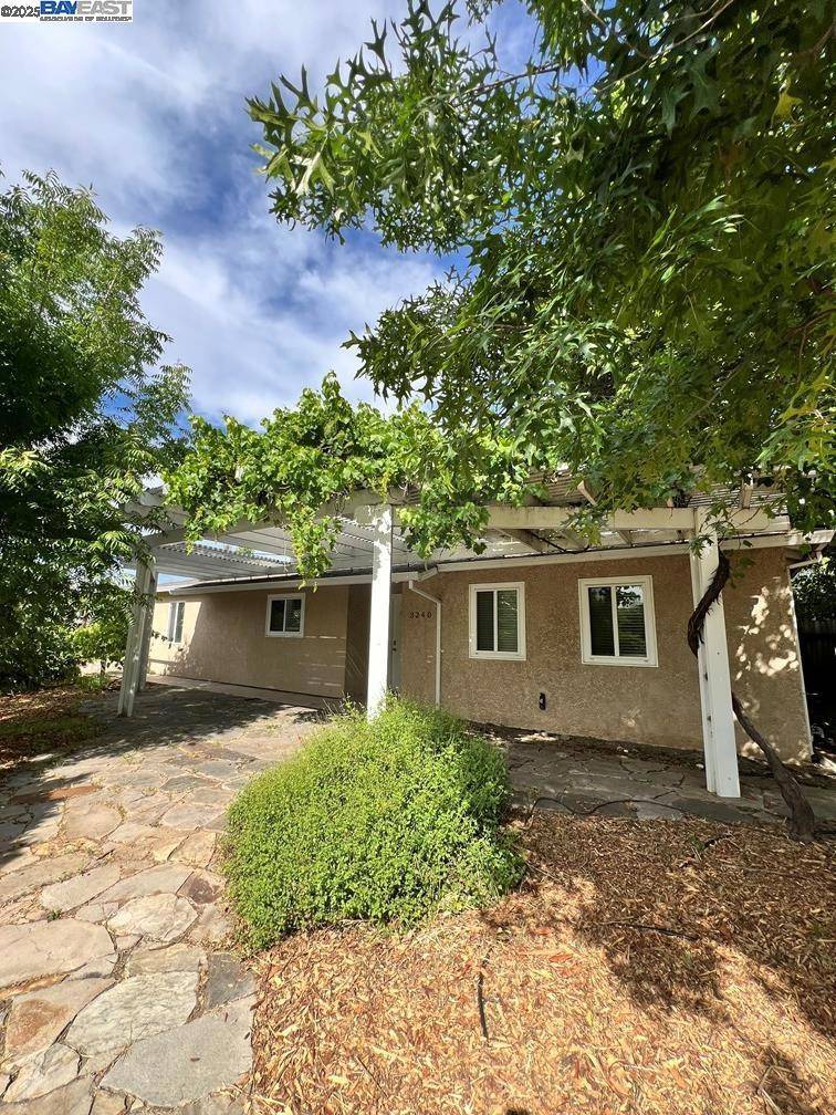 Sacramento, CA 95864,3240 Ardenridge Dr
