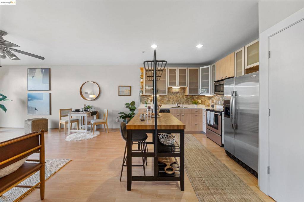 Oakland, CA 94607-1469,1201 Pine St #363