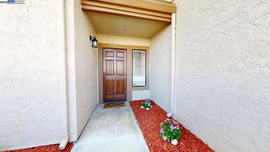 Fremont, CA 94536,957 Huntington Cmn