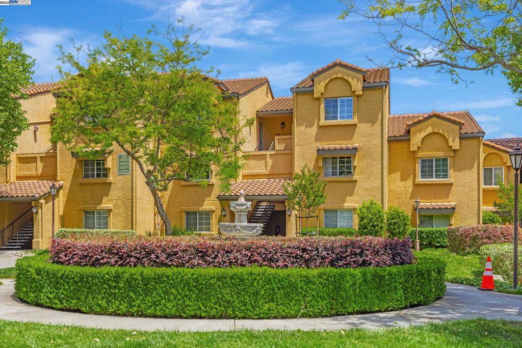 San Ramon, CA 94582,490 Bollinger Canyon Ln #367