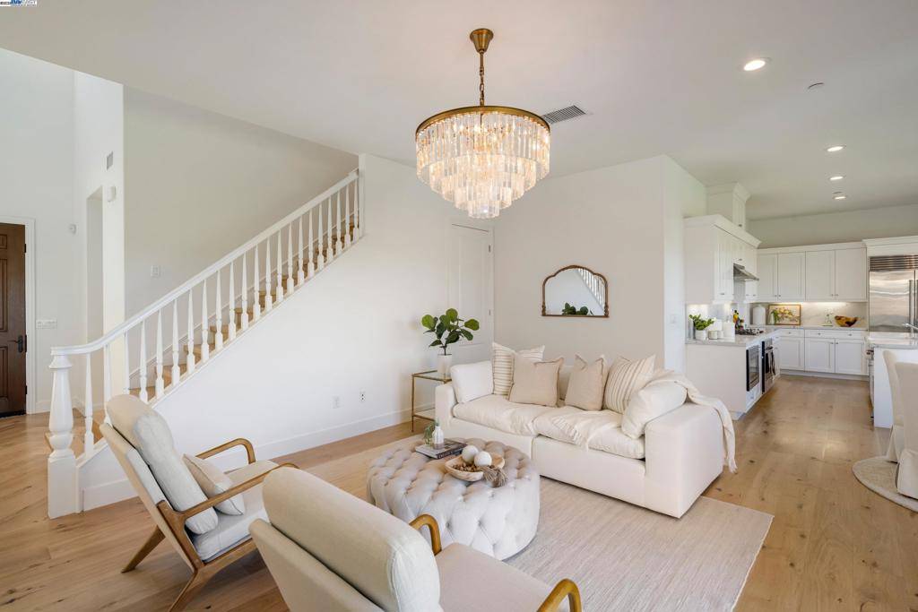 CA 91326,20857 W Acorn Circle