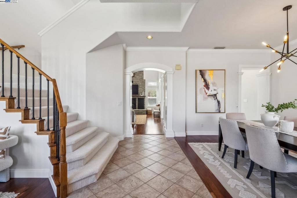 Castro Valley, CA 94542,3879 Blackstone Ct