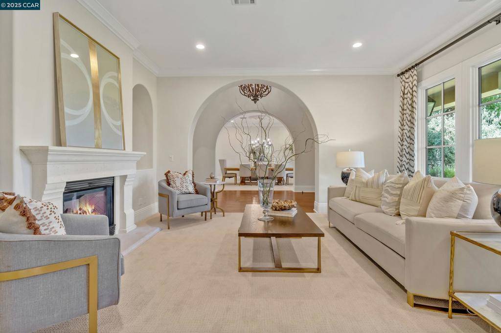 Alamo, CA 94507,160 Camille Ave