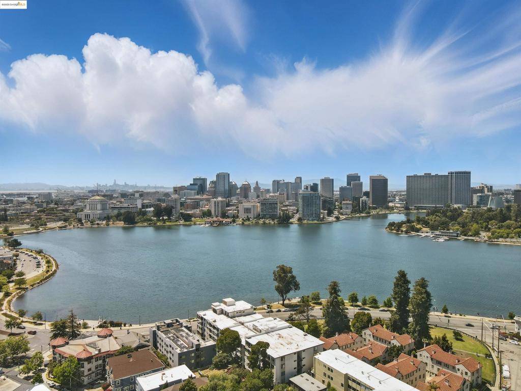 Oakland, CA 94606,1830 Lakeshore Ave #306