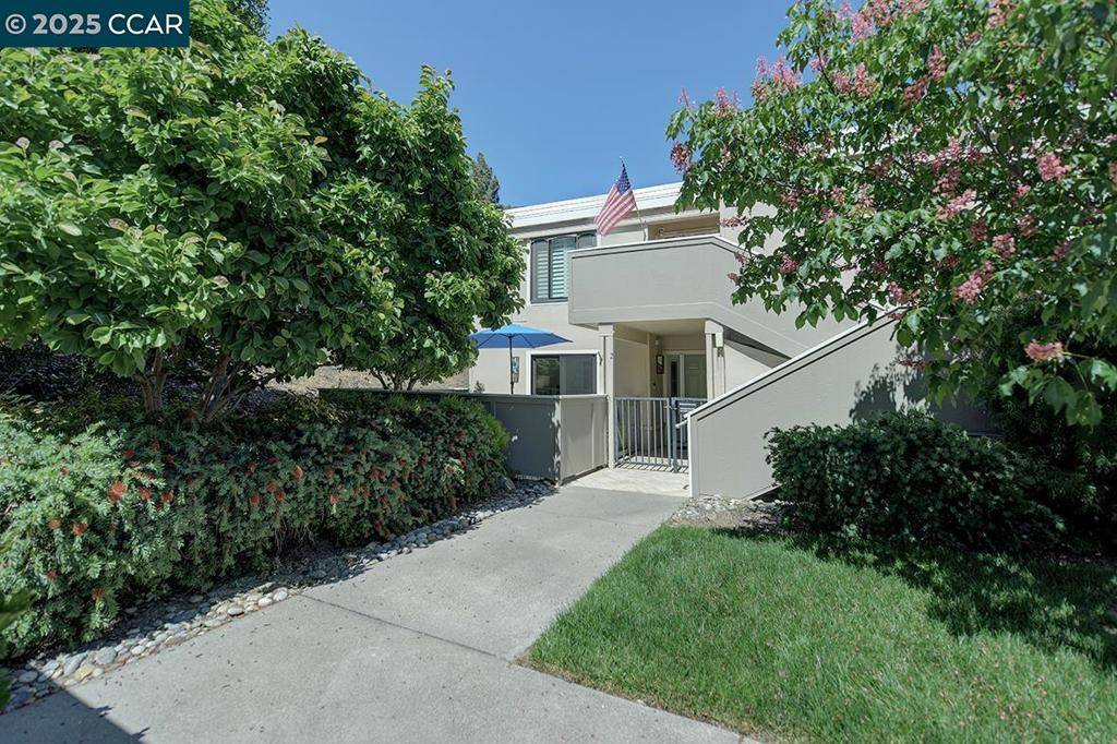 Walnut Creek, CA 94595,2017 Oakmont Way #2