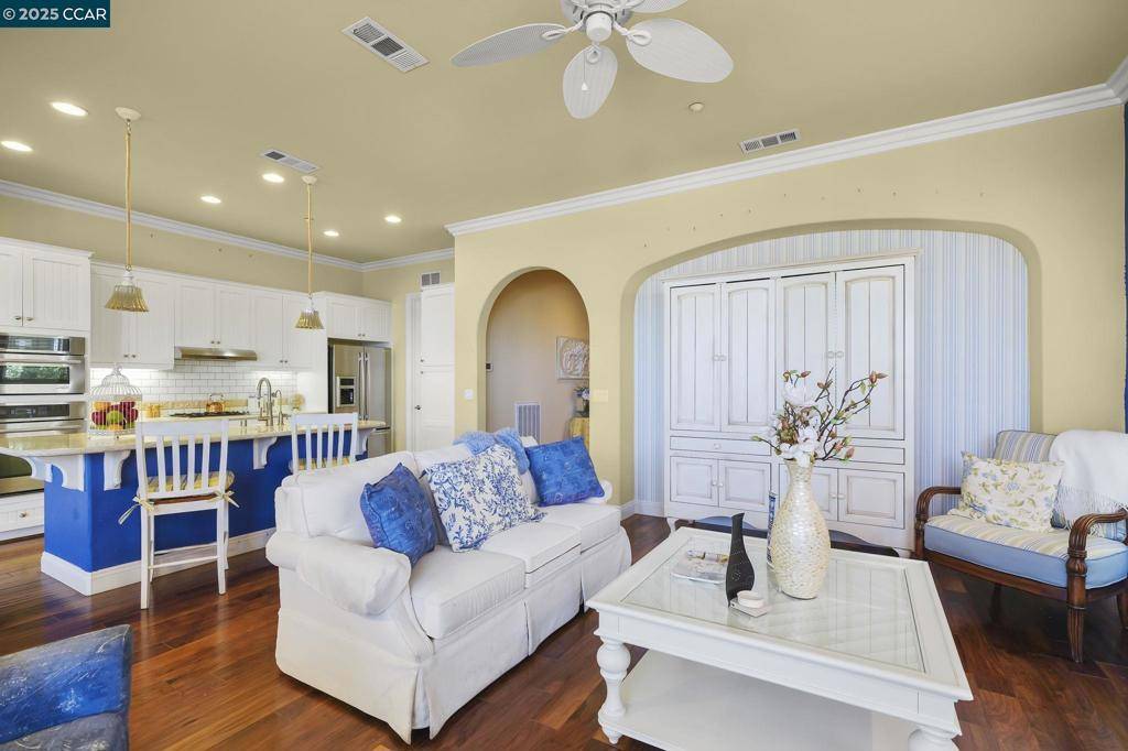 Brentwood, CA 94513-4255,1720 Chardonnay Ln