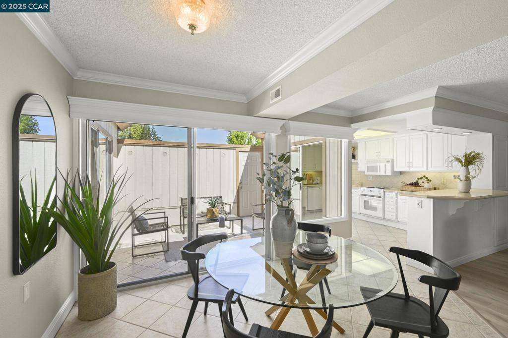 Walnut Creek, CA 94595,2516 Tice Creek Dr ##2