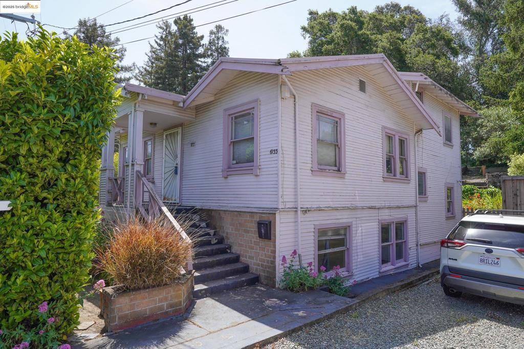 Oakland, CA 94605,6133 Hillmont Dr