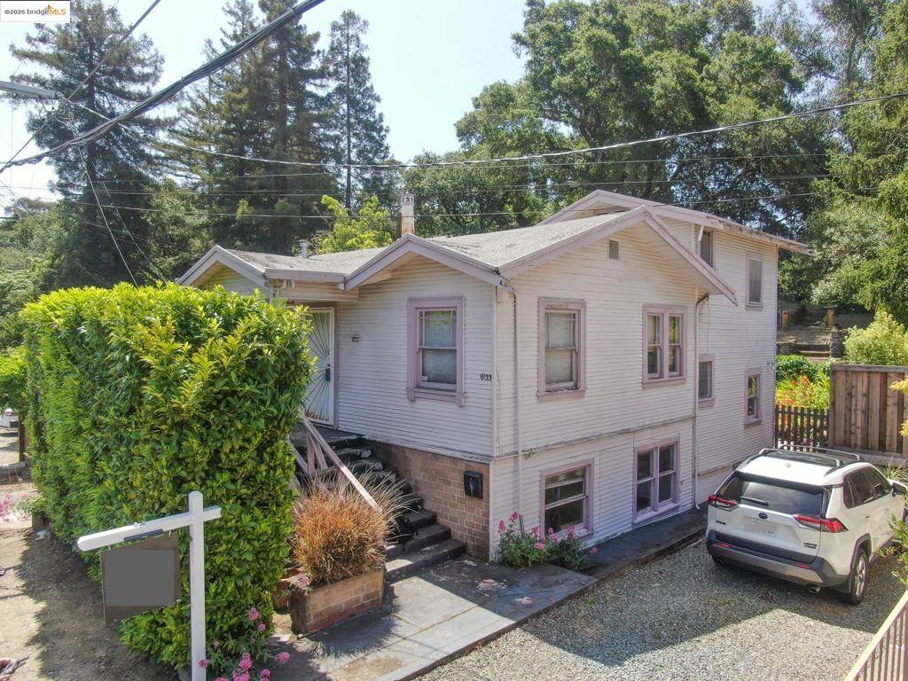 Oakland, CA 94605,6133 Hillmont Dr