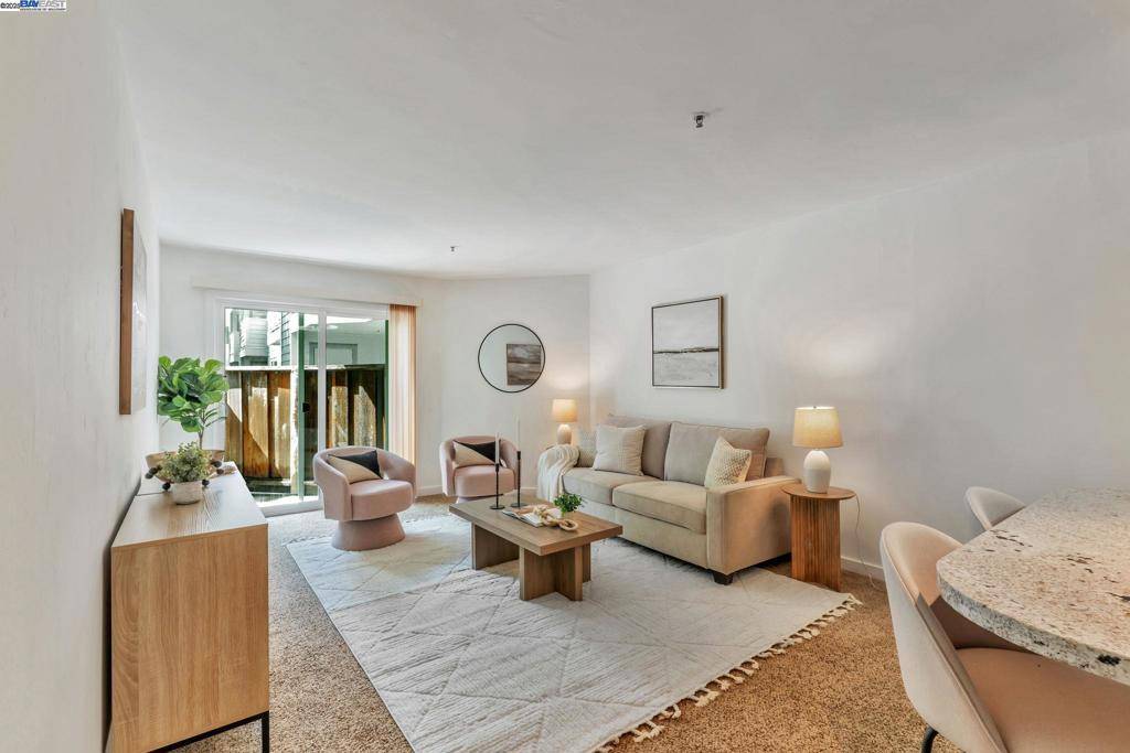 Emeryville, CA 94608,6400 Christie Ave #2116