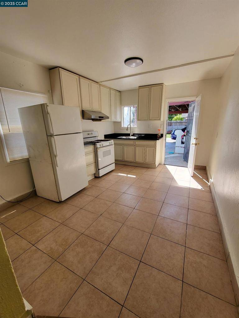 Richmond, CA 94804,400 South St