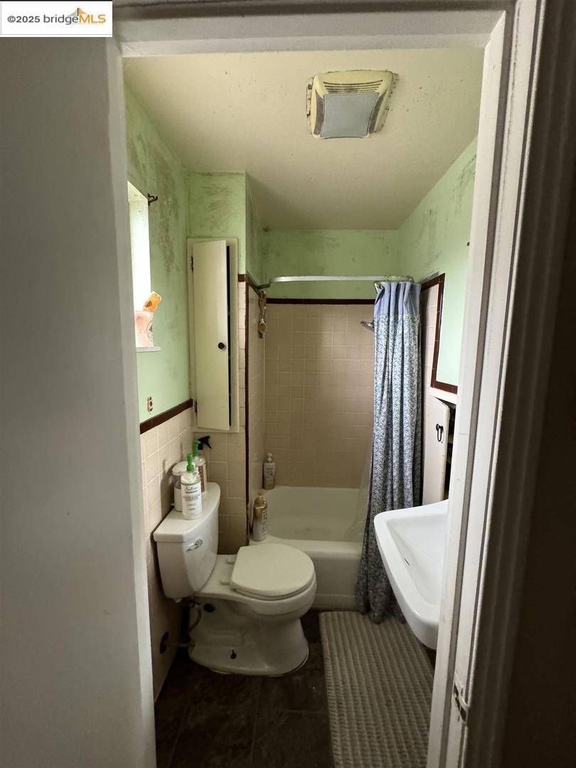 Oakland, CA 94605,6440 Sunnymere