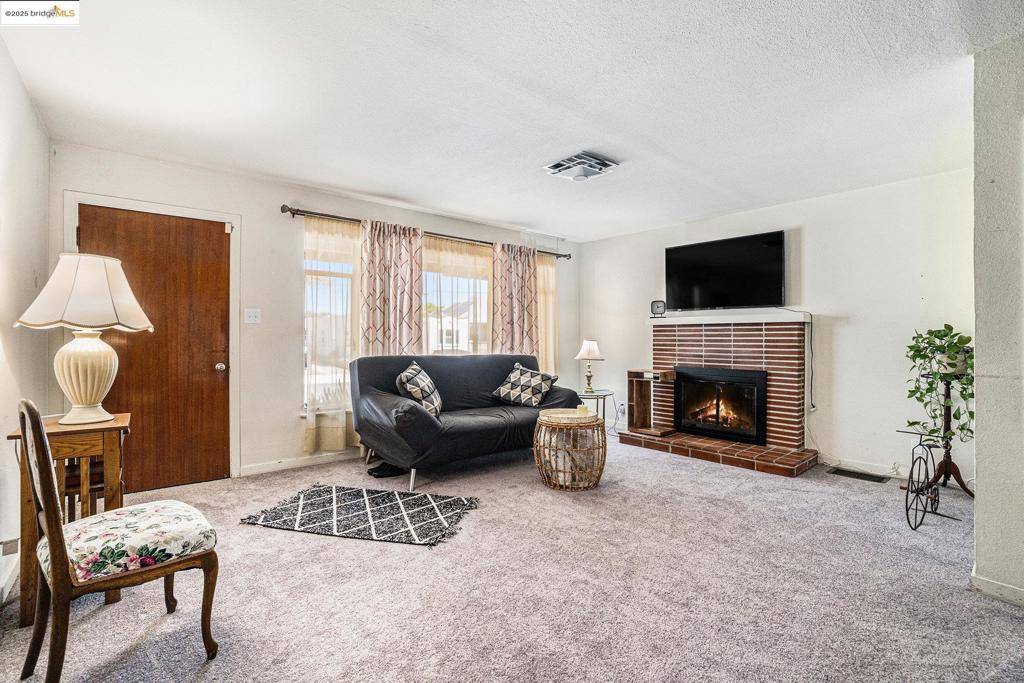 Antioch, CA 94509,9 W 7Th St